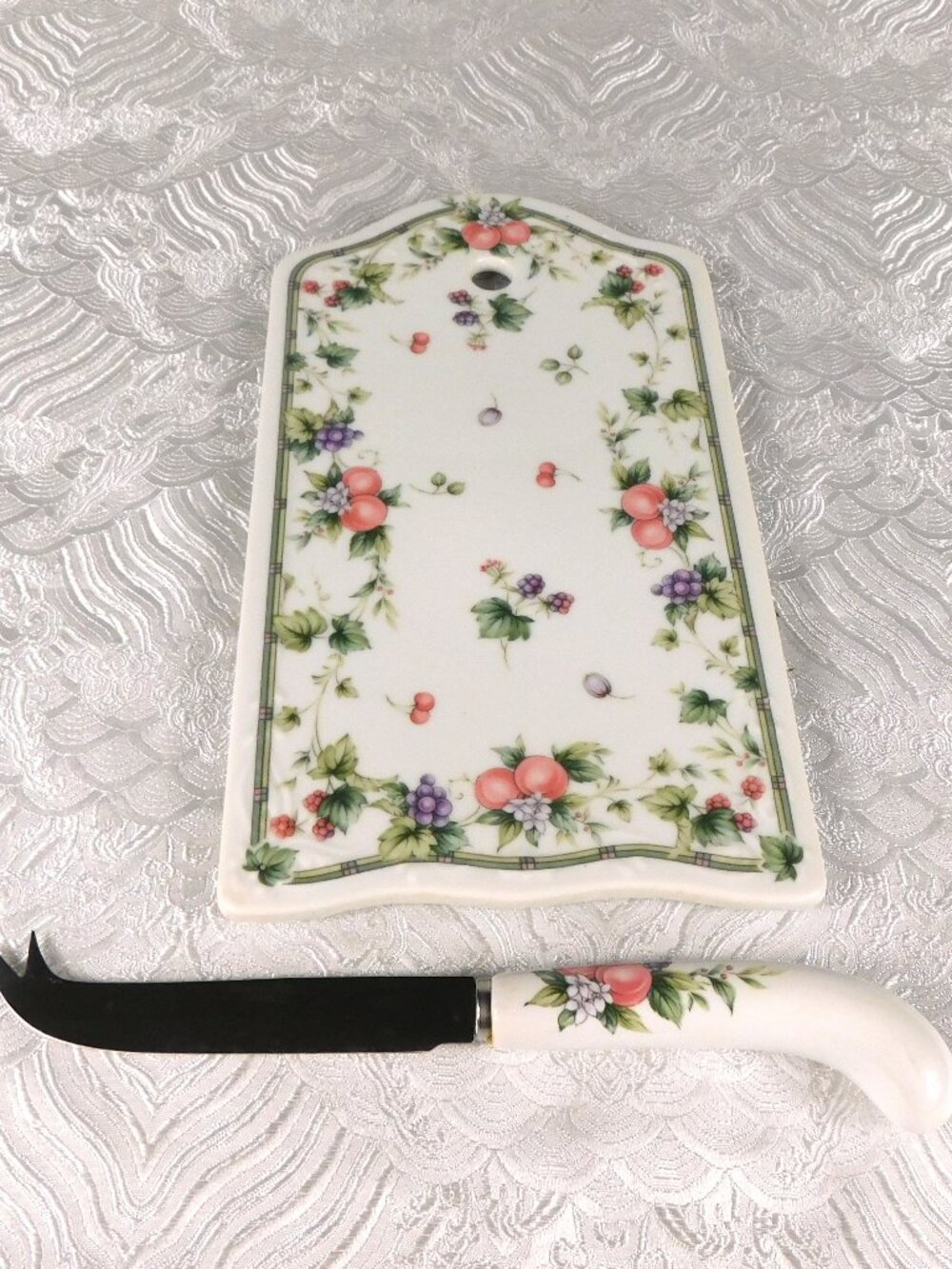 Andrea by Sadek Cracker Board and Cheese Knife # 27533